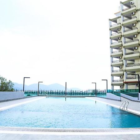 Marina Heights Seaview Resort Apartment II Lumut Εξωτερικό φωτογραφία